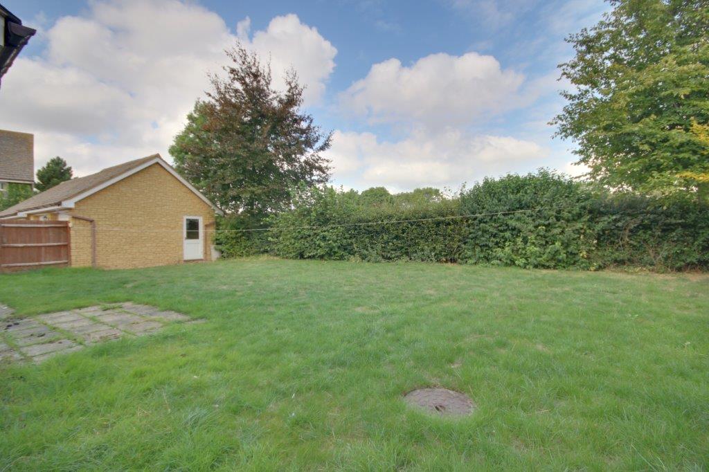 Woodnewton Northamptonshire Pridmore Close Graham John